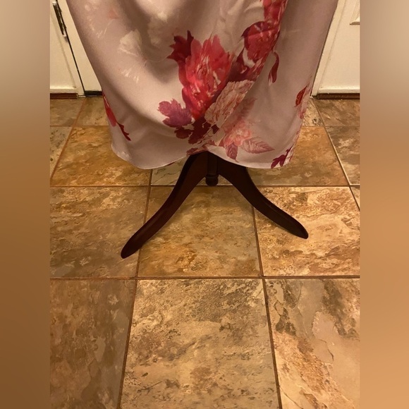 NWOT CITY CHIC FLORAL COLD SHOULDER DRESS SIZE L/20 - Picture 9 of 9